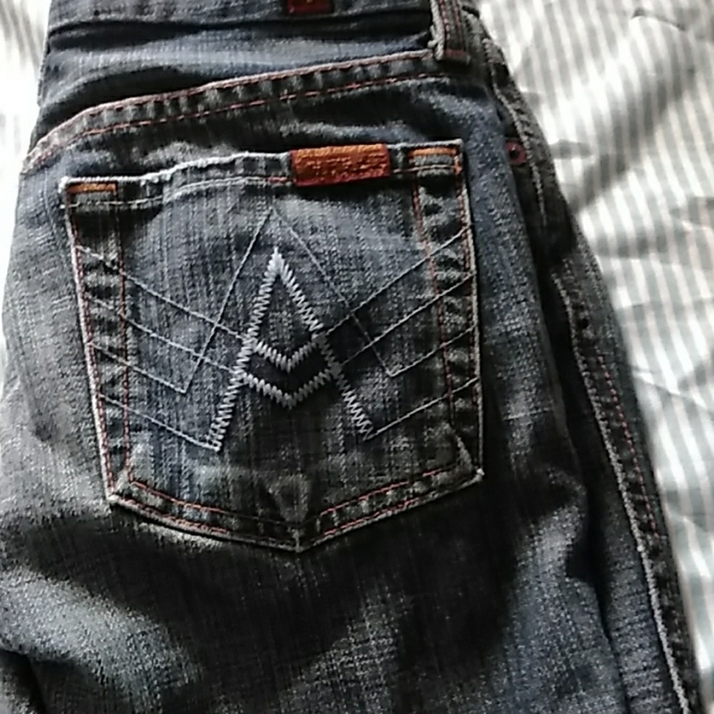 Jeans - Picture 2 of 4